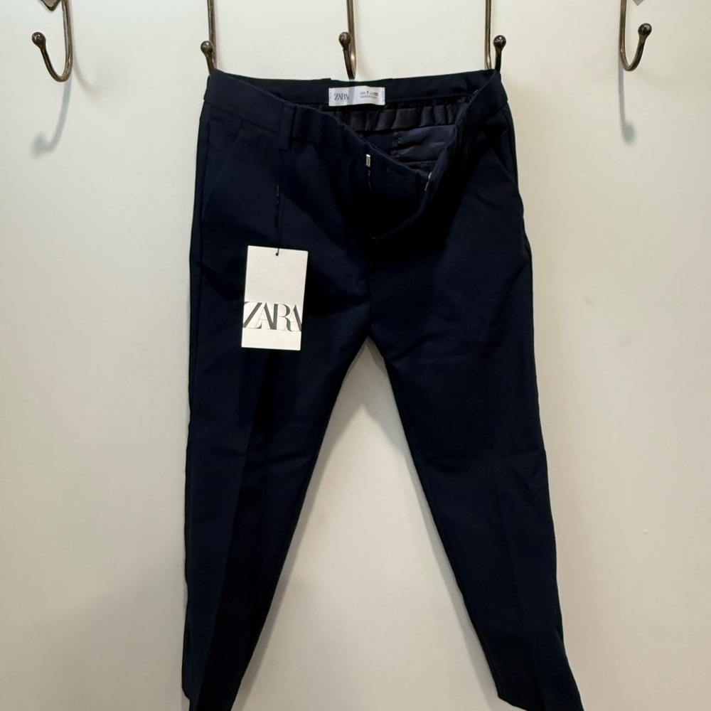 Boys Zara Classic White Button-Down Shirt with Navy Trousers - Picture 6 of 9